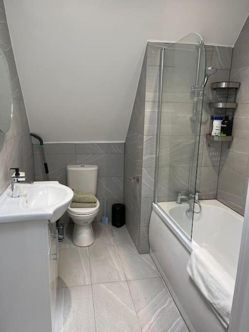 Rosey Lodge -1Bedroom Cousy Flat - Parking, Netflix, Wifi - Close To Blenheim Palace & Oxford - F5 Kidlington Exterior foto