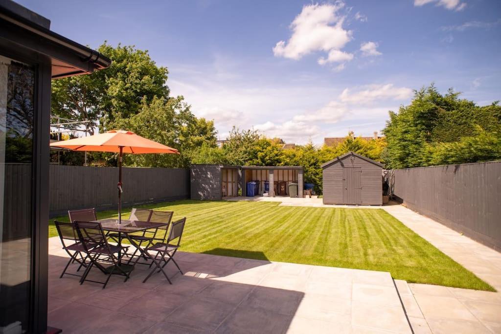 Rosey Lodge -1Bedroom Cousy Flat - Parking, Netflix, Wifi - Close To Blenheim Palace & Oxford - F5 Kidlington Exterior foto
