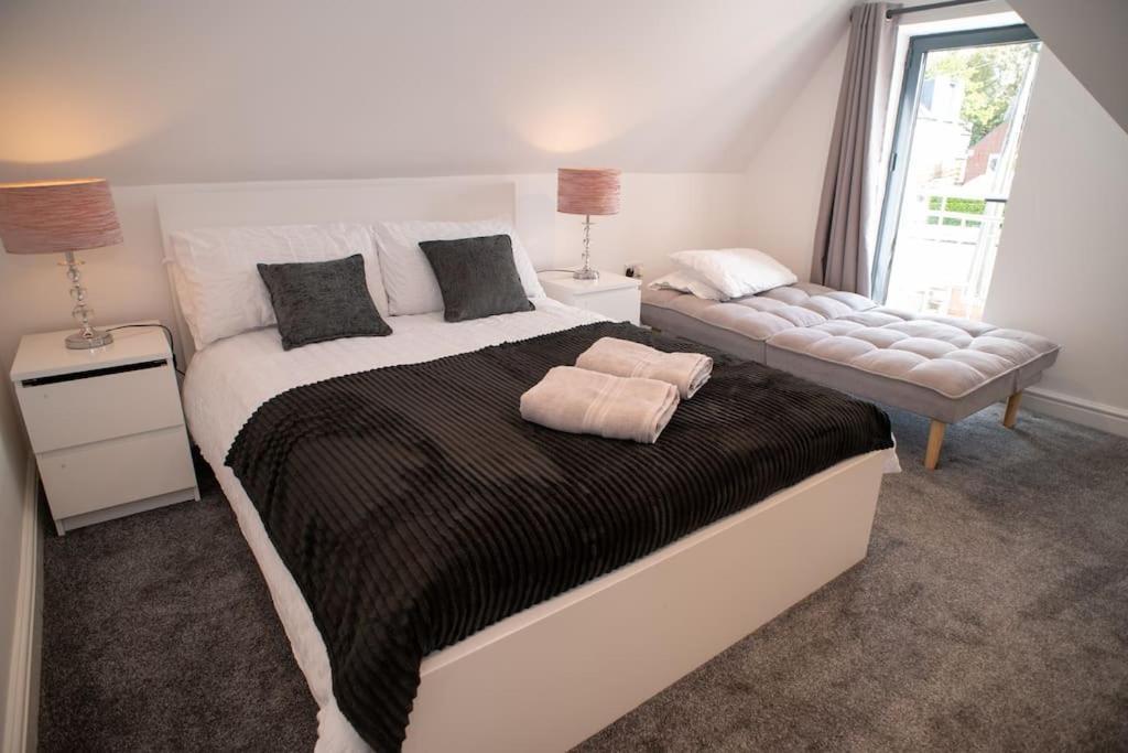 Rosey Lodge -1Bedroom Cousy Flat - Parking, Netflix, Wifi - Close To Blenheim Palace & Oxford - F5 Kidlington Exterior foto